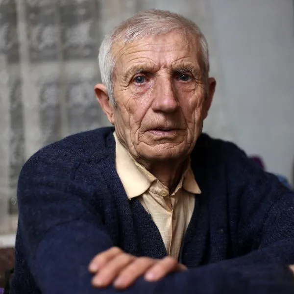 Office glass partitions review